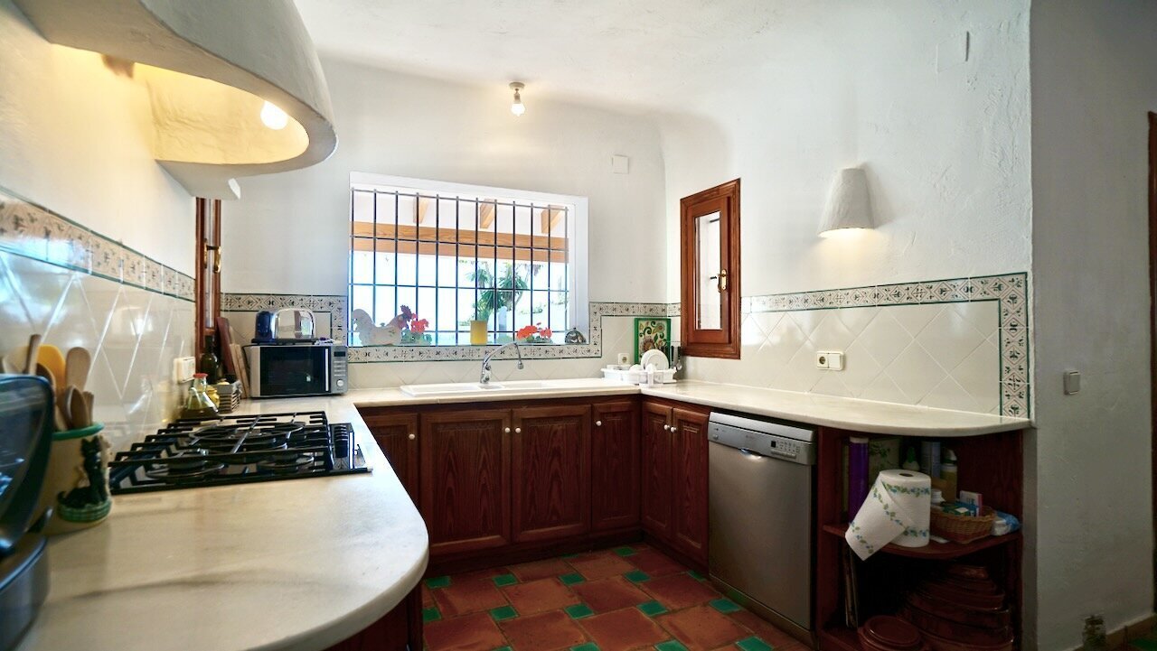 H-1963-AMBE First Sea Line Villa in Moraira - 36.jpeg