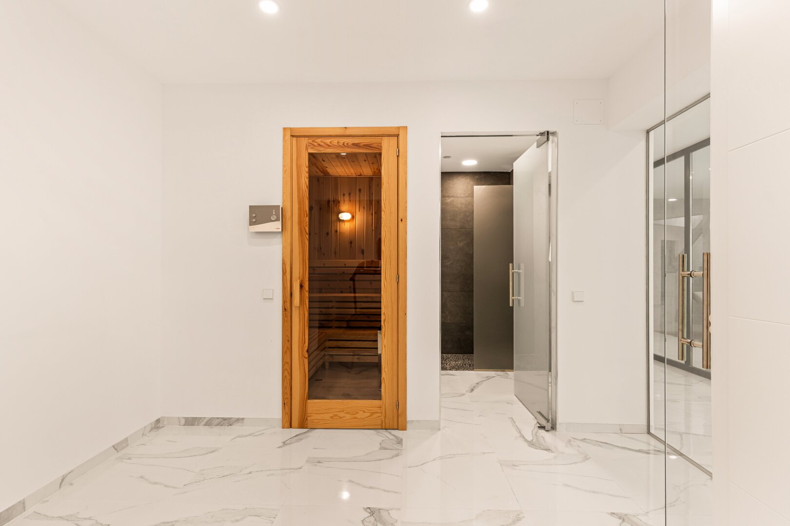 Villa_Eclipse - Sótano - Spa (8).jpg