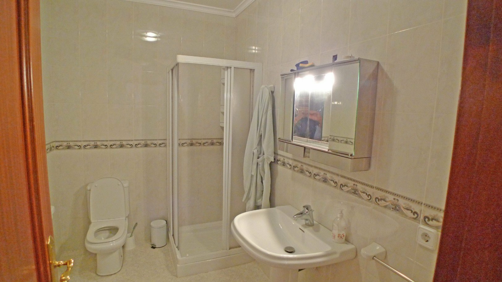 00dce6362cc3118be729d9764c305b472246d68a.jpg