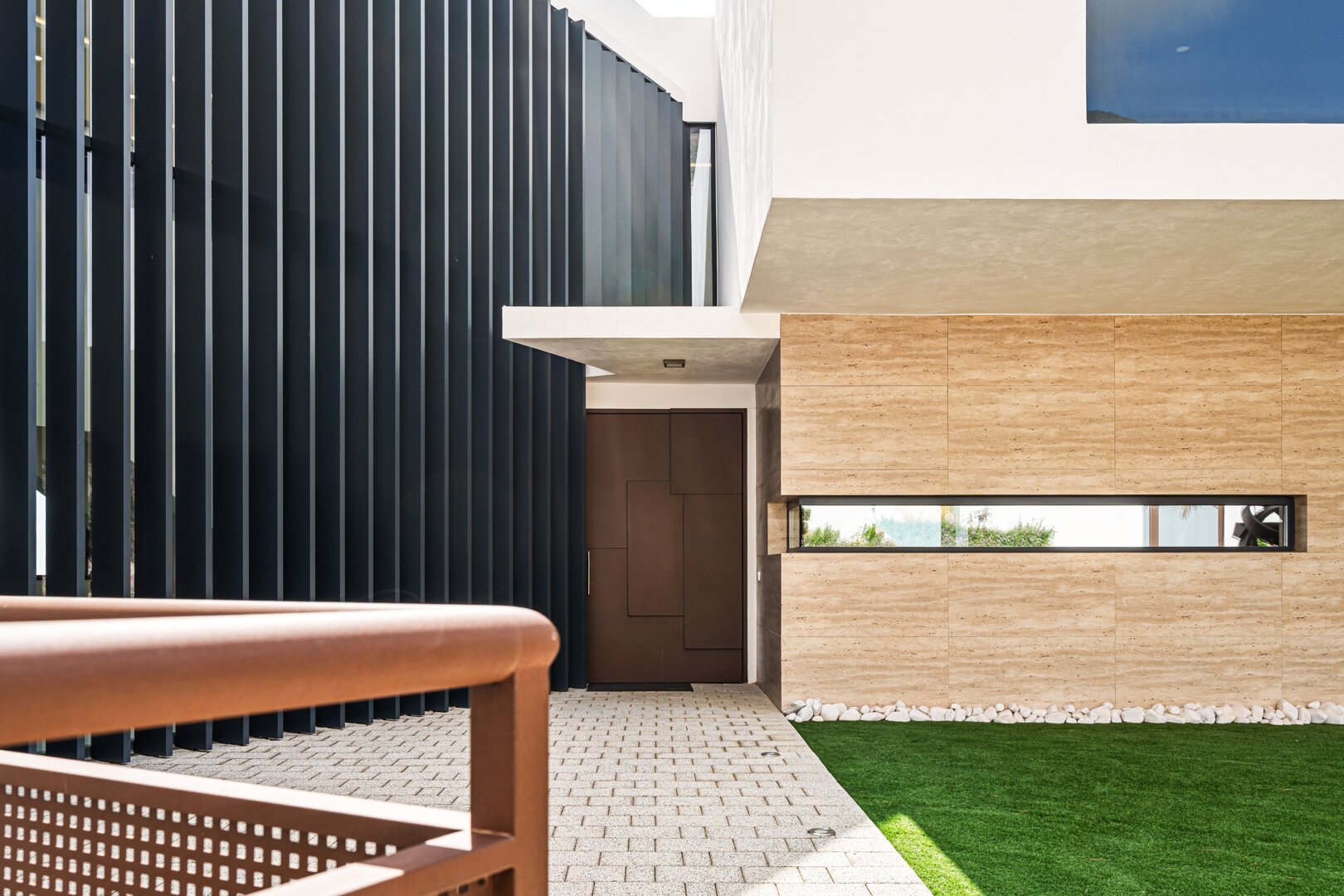 Villa_Eclipse - Fachada entrada (2).jpg