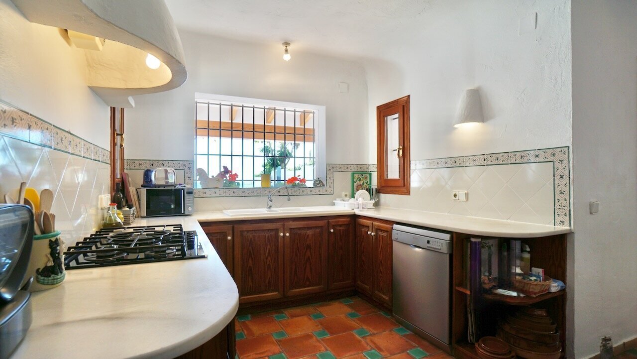 H-1963-AMBE First Sea Line Villa in Moraira - 39.jpeg