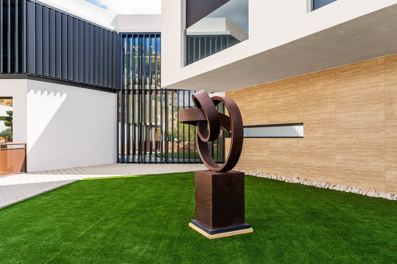 Villa_Eclipse - Fachada entrada (3).jpg