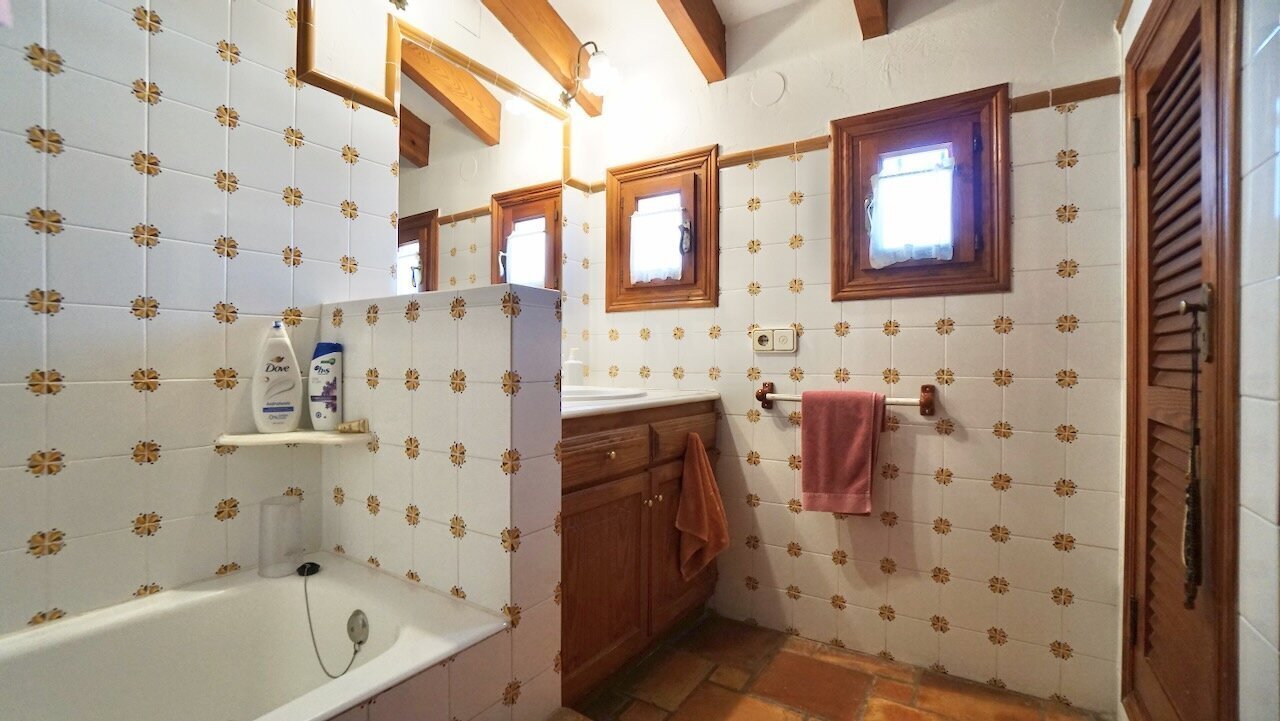 H-1963-AMBE First Sea Line Villa in Moraira - 4.jpeg