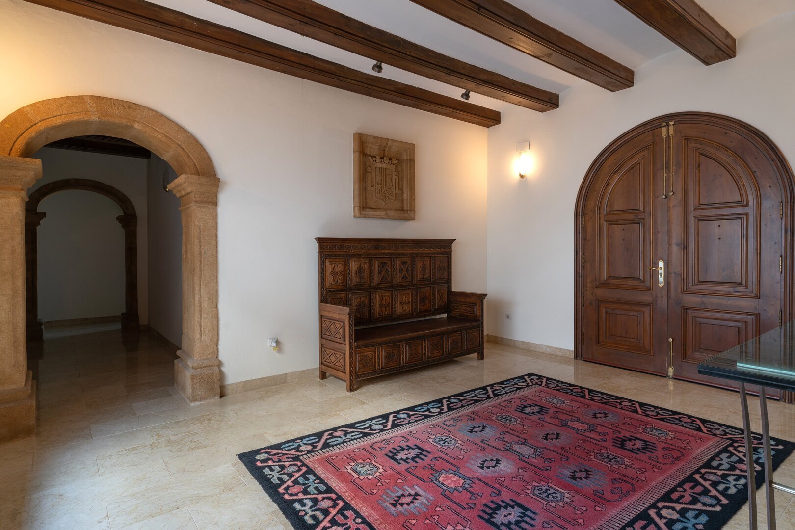 KV111V-La Lluca-Hall entrada (1).jpg