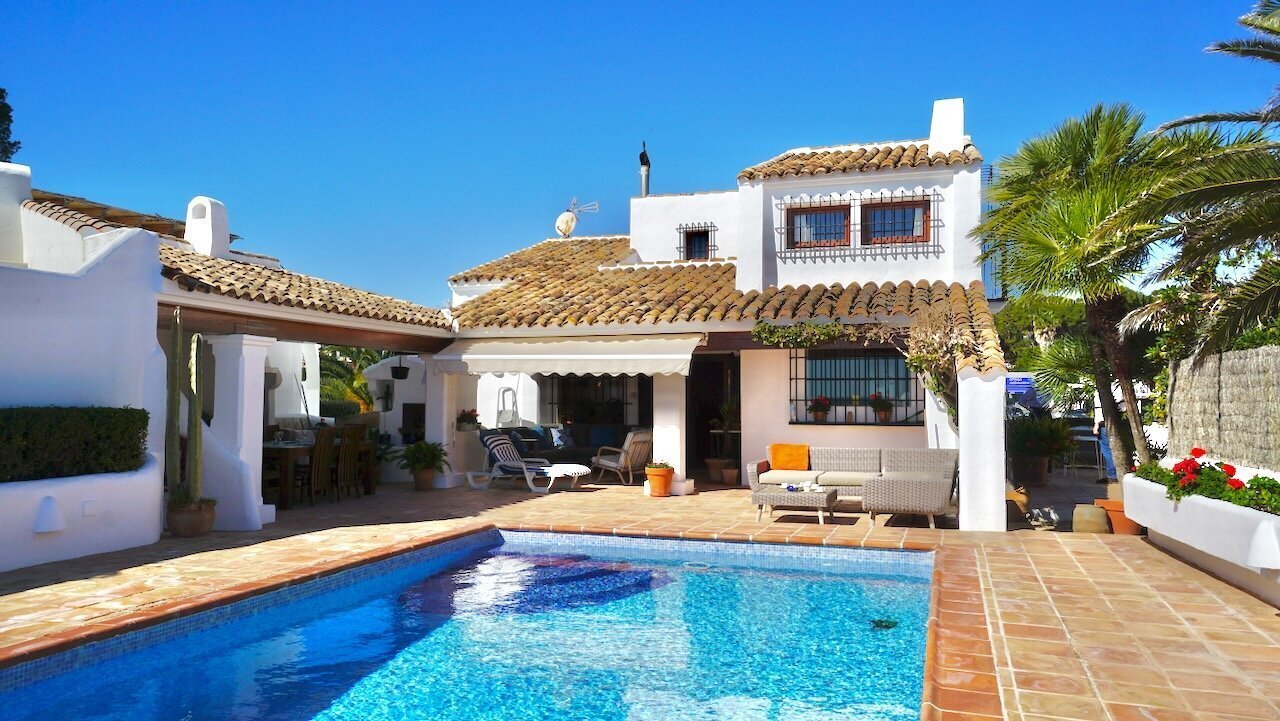 H-1963-AMBE First Sea Line Villa in Moraira - 20.jpeg