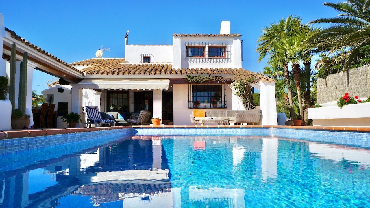 H-1963-AMBE First Sea Line Villa in Moraira - 42.jpeg