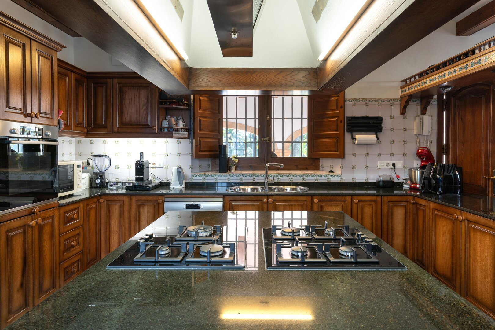 KV111V-La Lluca-Cocina (2).jpg