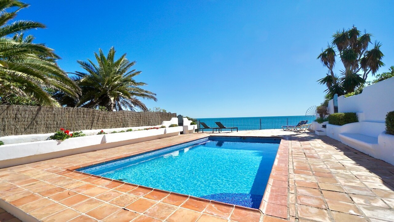 H-1963-AMBE First Sea Line Villa in Moraira - 3.jpeg