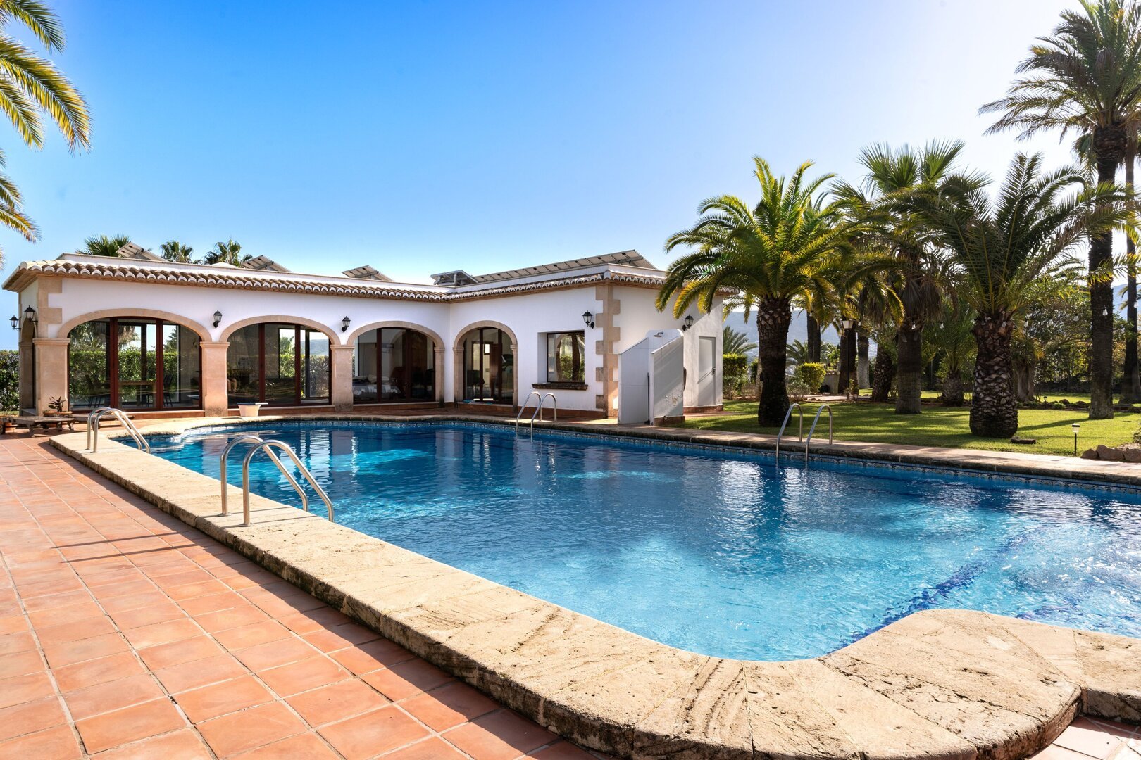 KV111V-La Lluca-Piscina.jpg