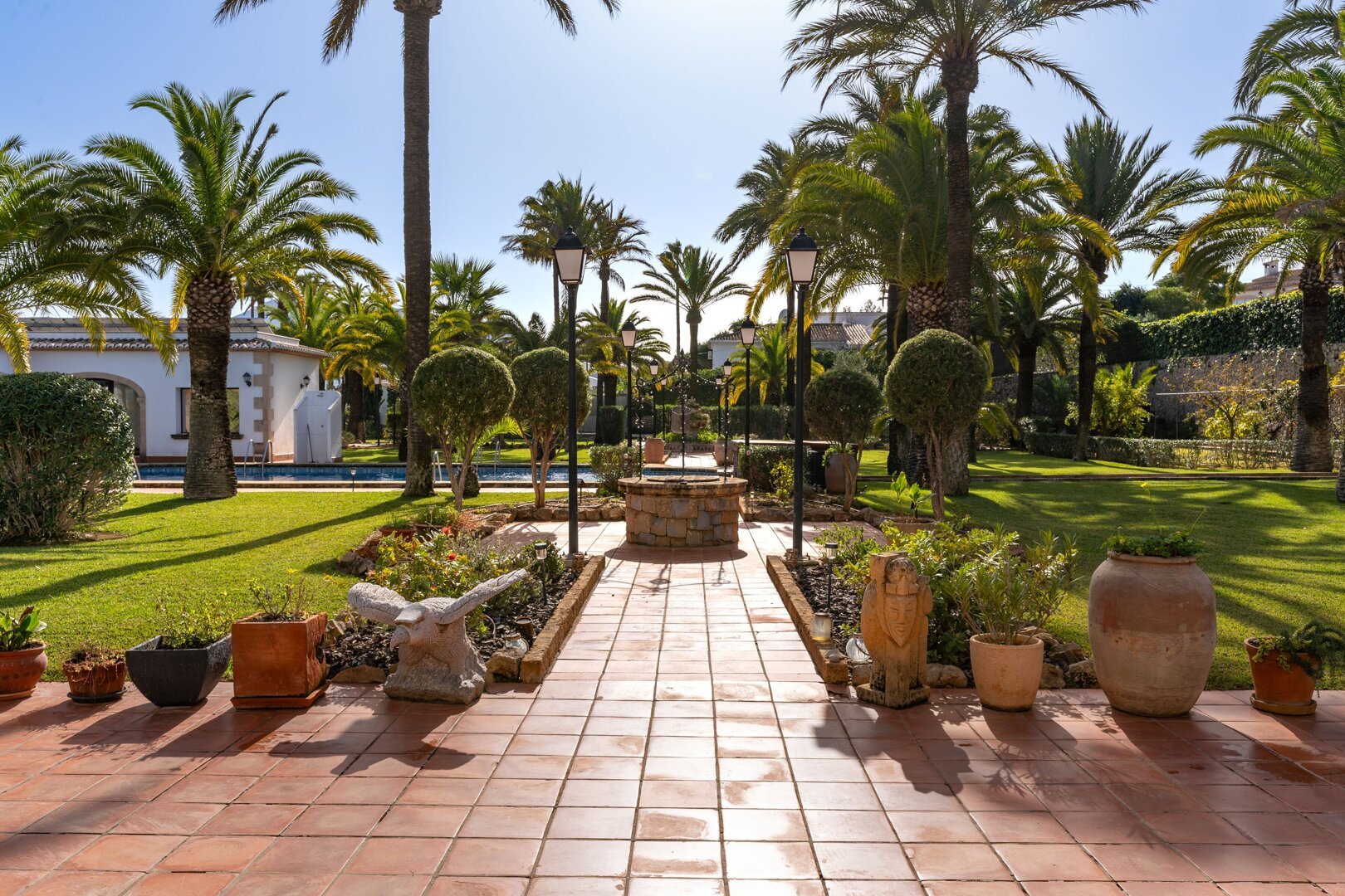 KV111V-La Lluca-Jardines (4).jpg