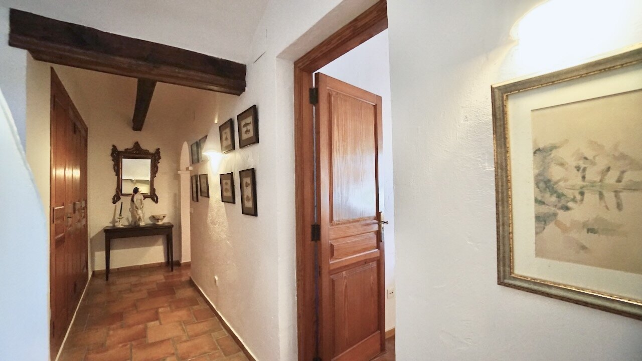 H-1963-AMBE First Sea Line Villa in Moraira - 50.jpeg