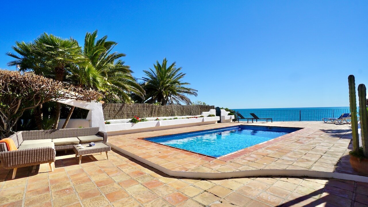 H-1963-AMBE First Sea Line Villa in Moraira - 14.jpeg