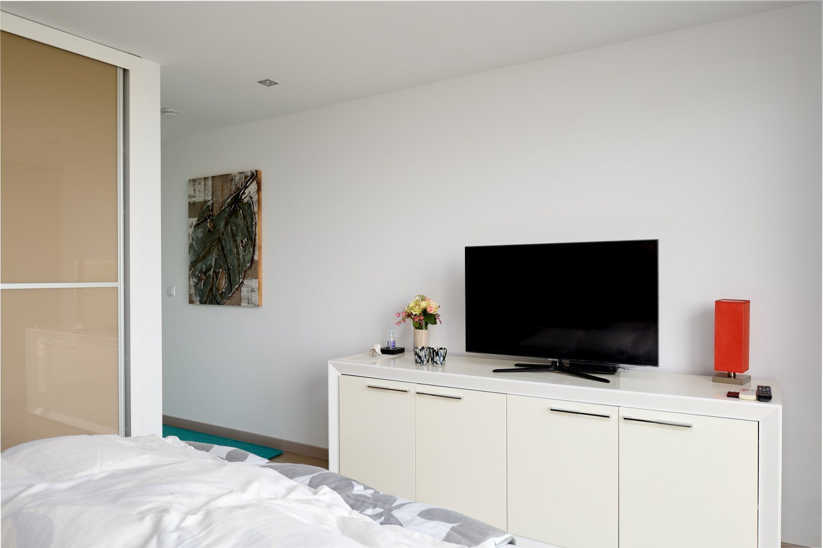 22 suite bedroom 2_1600x1065.JPG