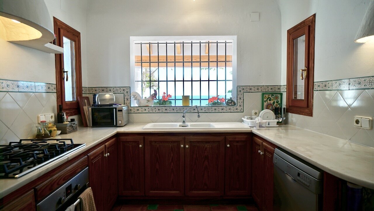 H-1963-AMBE First Sea Line Villa in Moraira - 32.jpeg