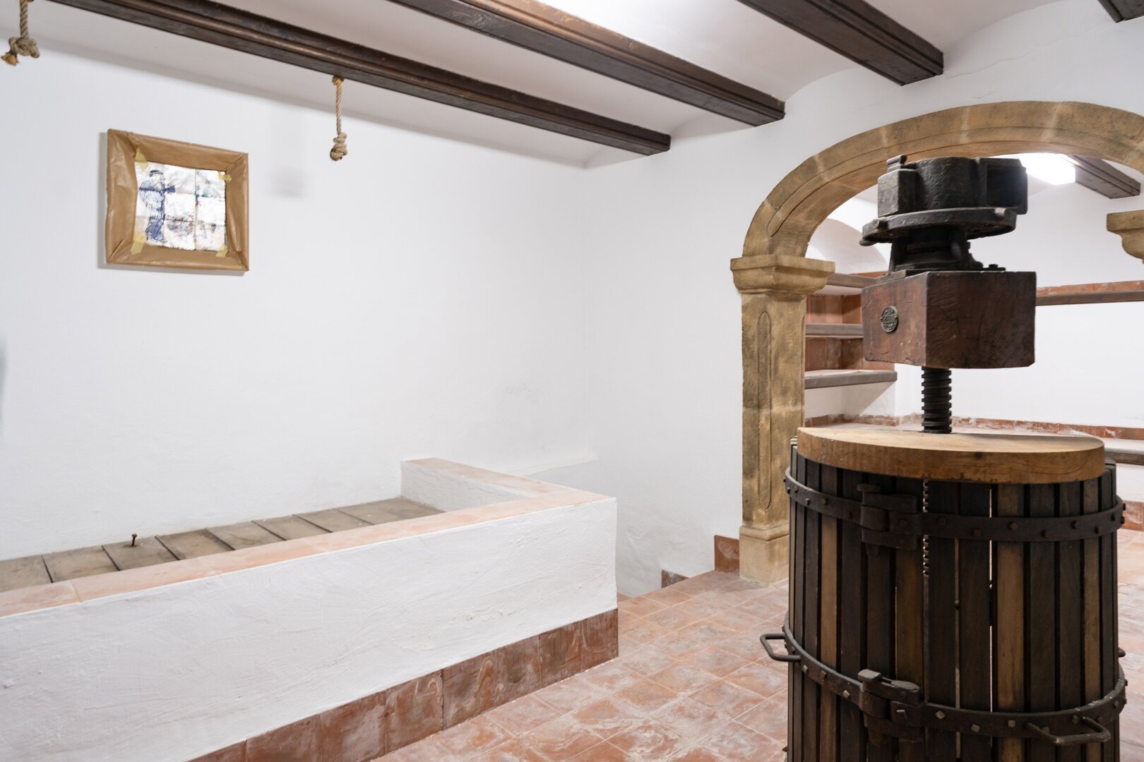 KV111V-La Lluca-Bodega (2).jpg