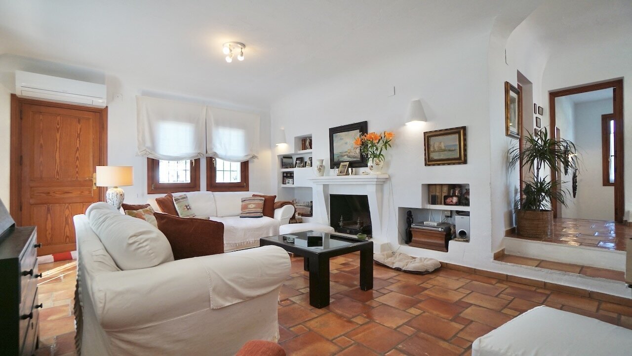 H-1963-AMBE First Sea Line Villa in Moraira - 26.jpeg