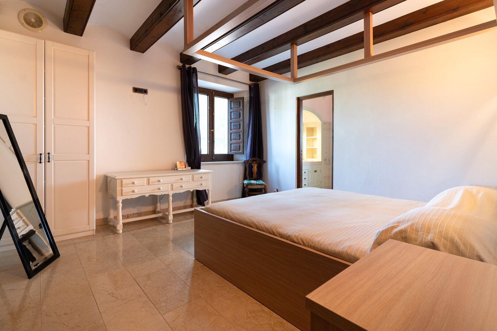 KV111V-La Lluca-Dormitorio 1 (2).jpg