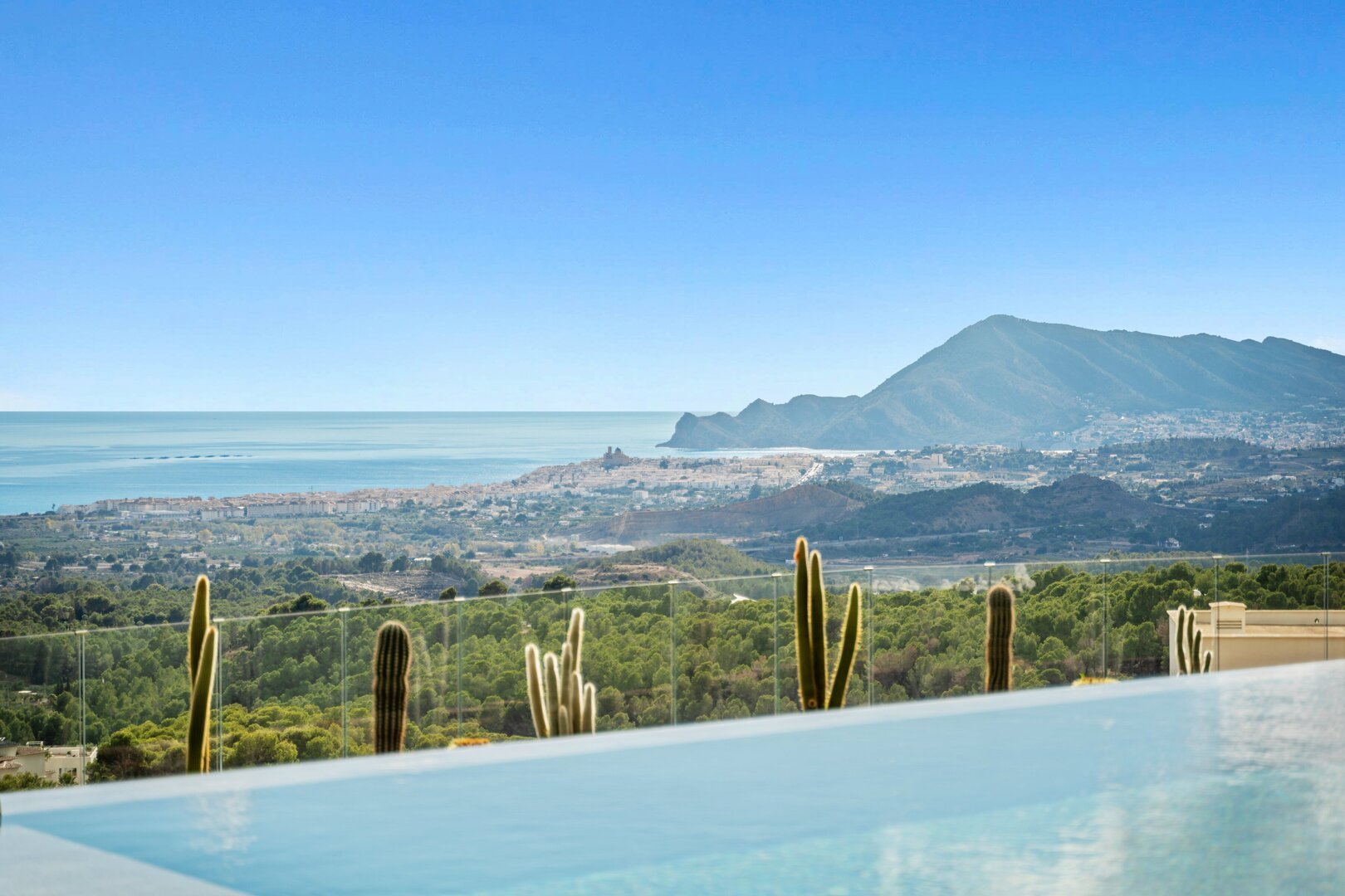 Villa_Eclipse - Exteriores - Terraza piscina (4).jpg