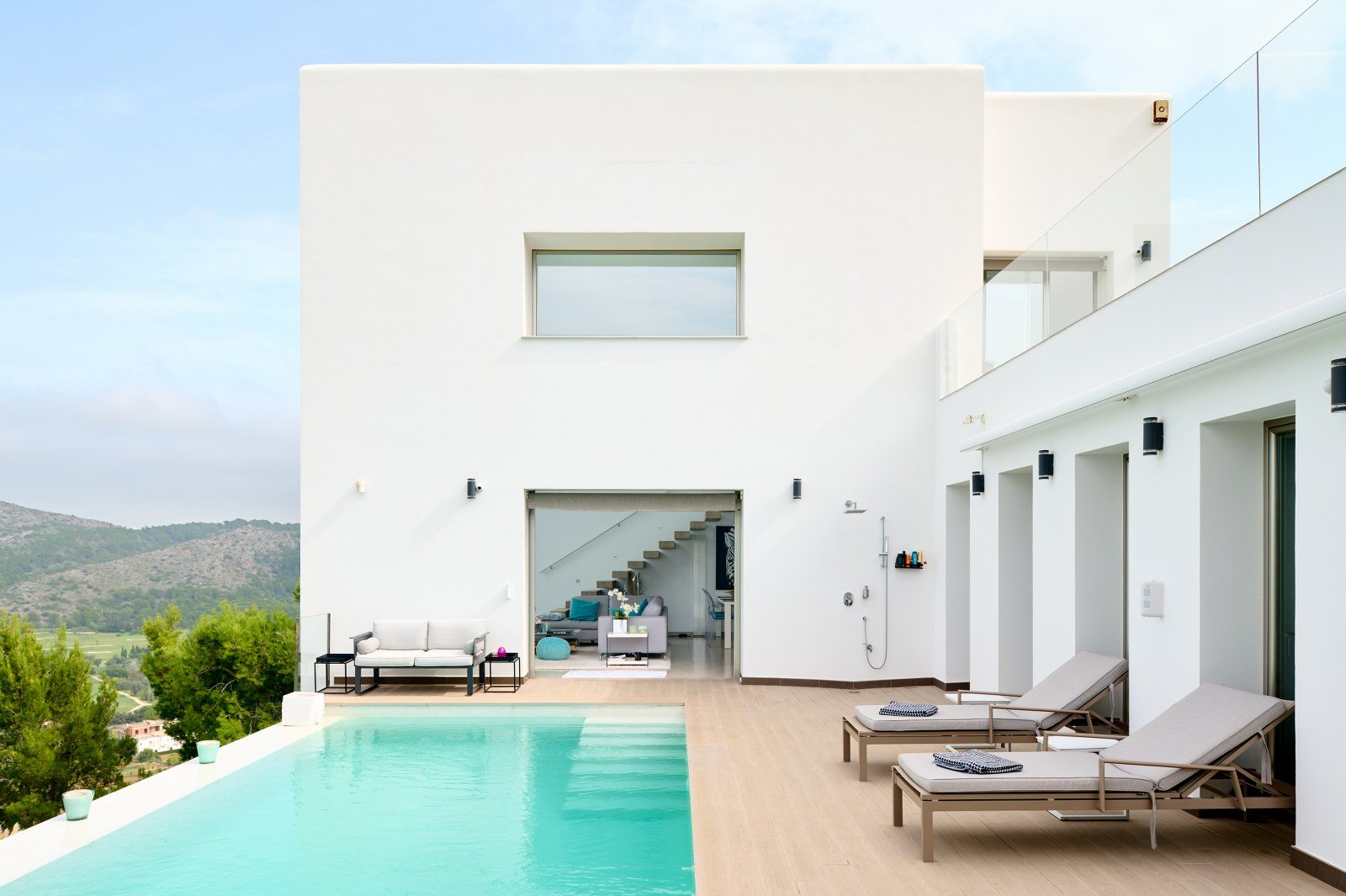 34 infinity pool_1600x1065.JPG