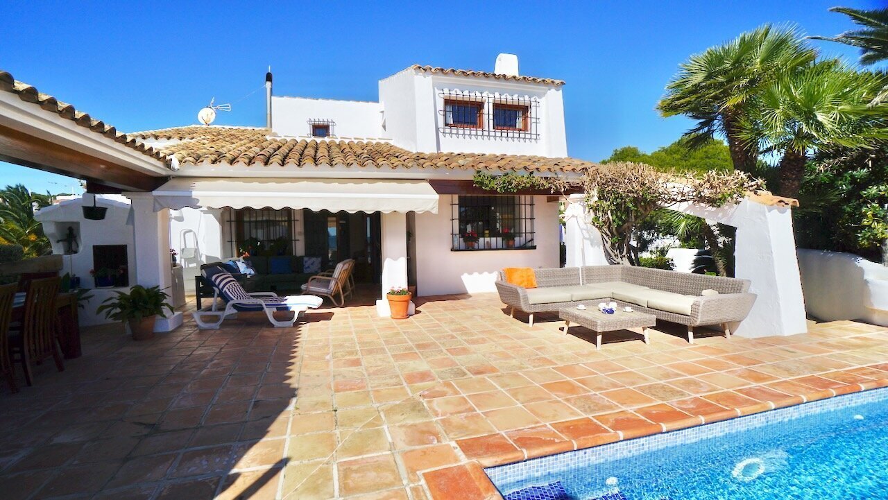 H-1963-AMBE First Sea Line Villa in Moraira - 24.jpeg