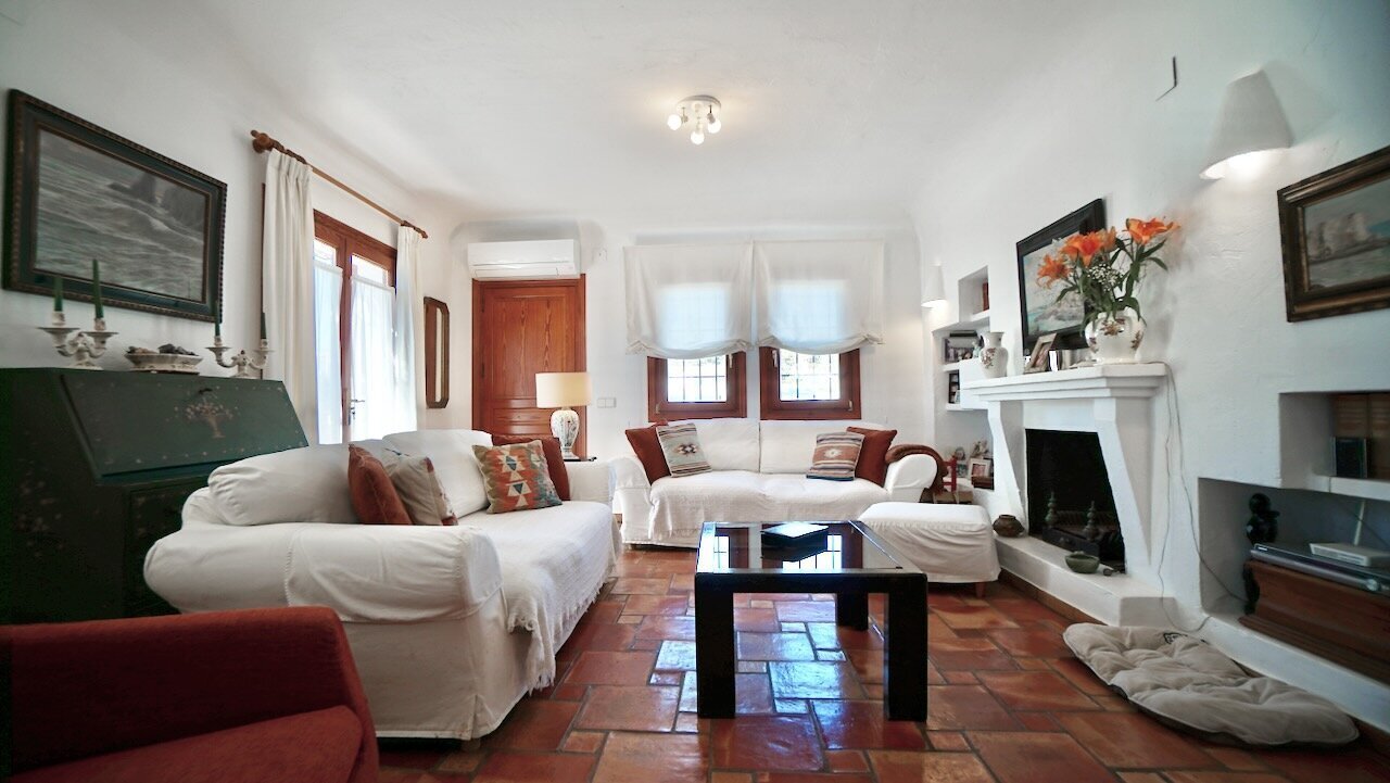 H-1963-AMBE First Sea Line Villa in Moraira - 11.jpeg