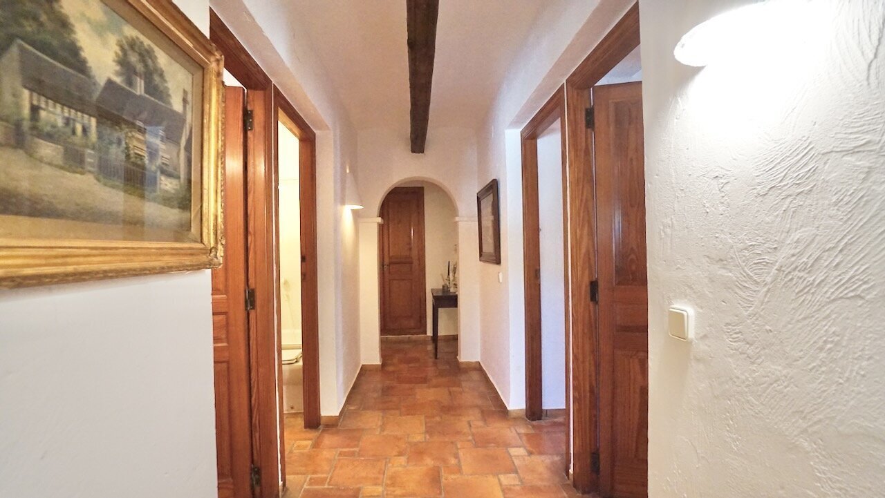 H-1963-AMBE First Sea Line Villa in Moraira - 15.jpeg