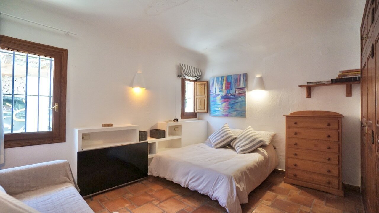 H-1963-AMBE First Sea Line Villa in Moraira - 16.jpeg