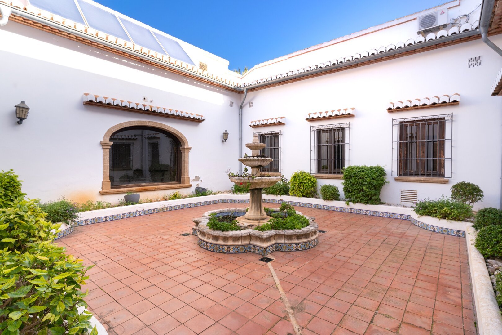 KV111V-La Lluca-Patio.jpg