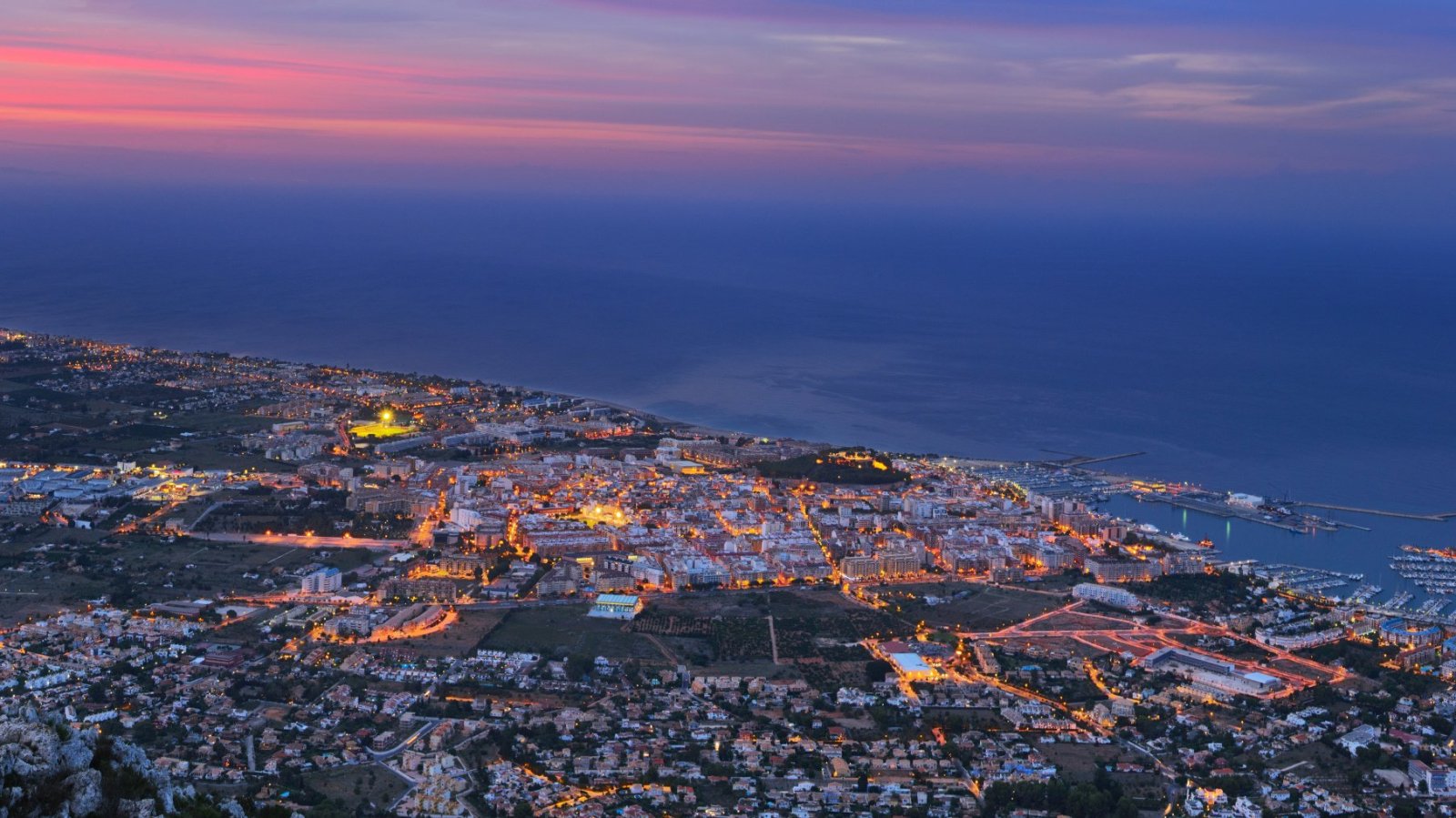 Denia - luchtfoto avond.jpeg