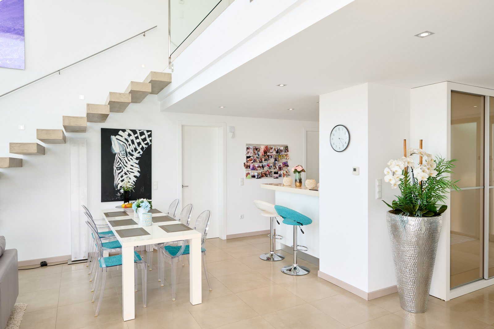 12 dining room_1600x1065.JPG