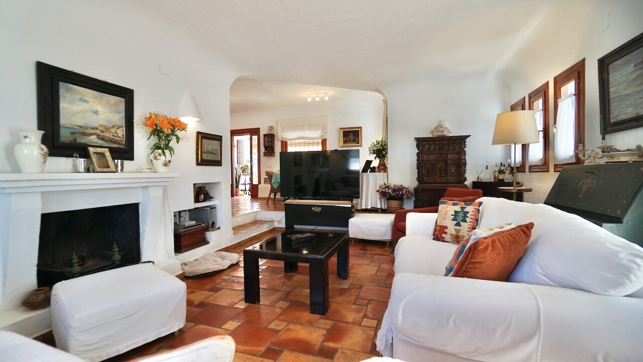 H-1963-AMBE First Sea Line Villa in Moraira - 30.jpeg