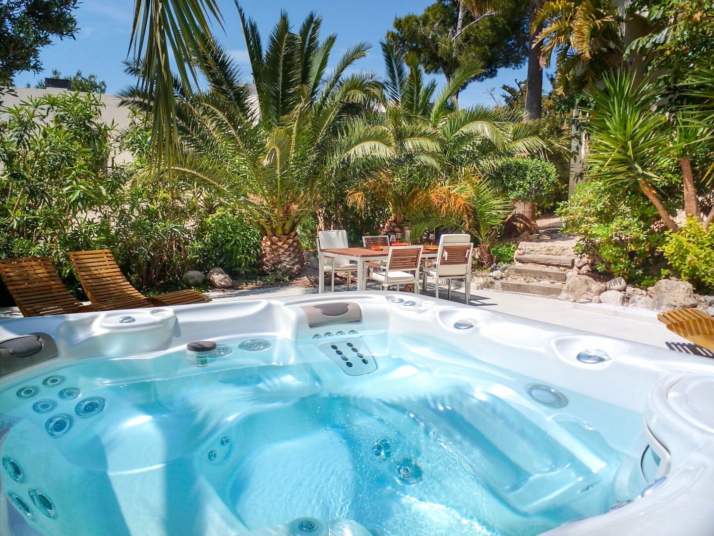 Jacuzzi terras (1).jpg