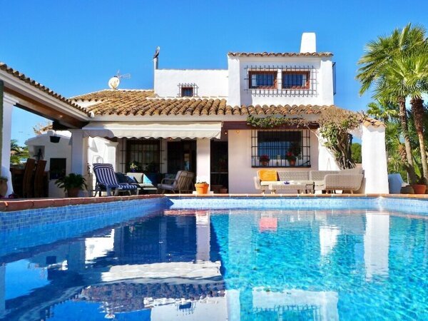 H-1963-AMBE First Sea Line Villa in Moraira - 42.jpeg