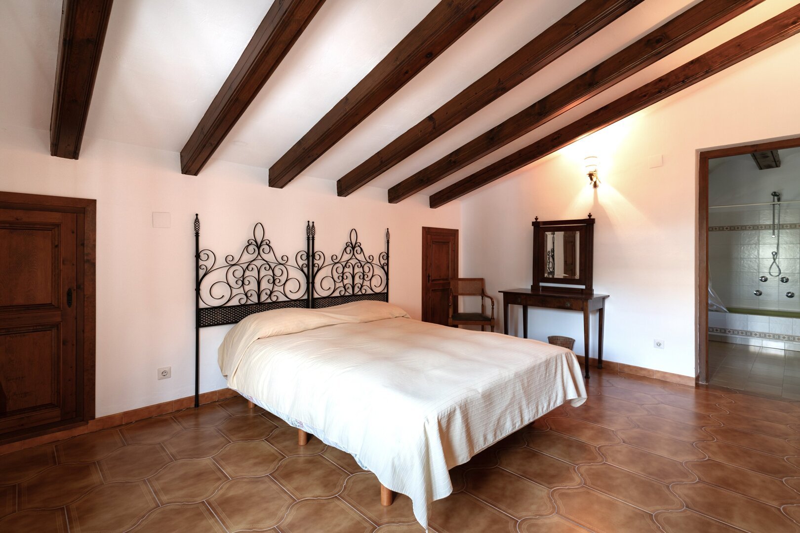 KV111V-La Lluca-Dormitorio 3 (1).jpg