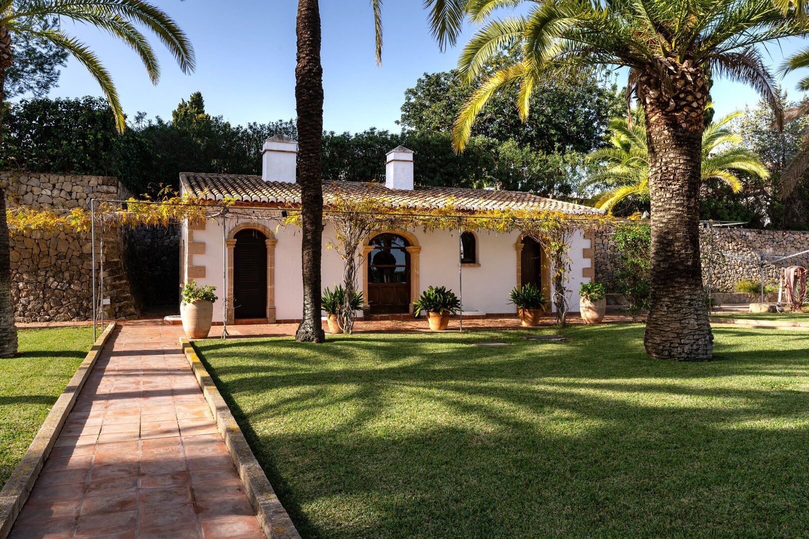 KV111V-La Lluca-Almacén.jpg