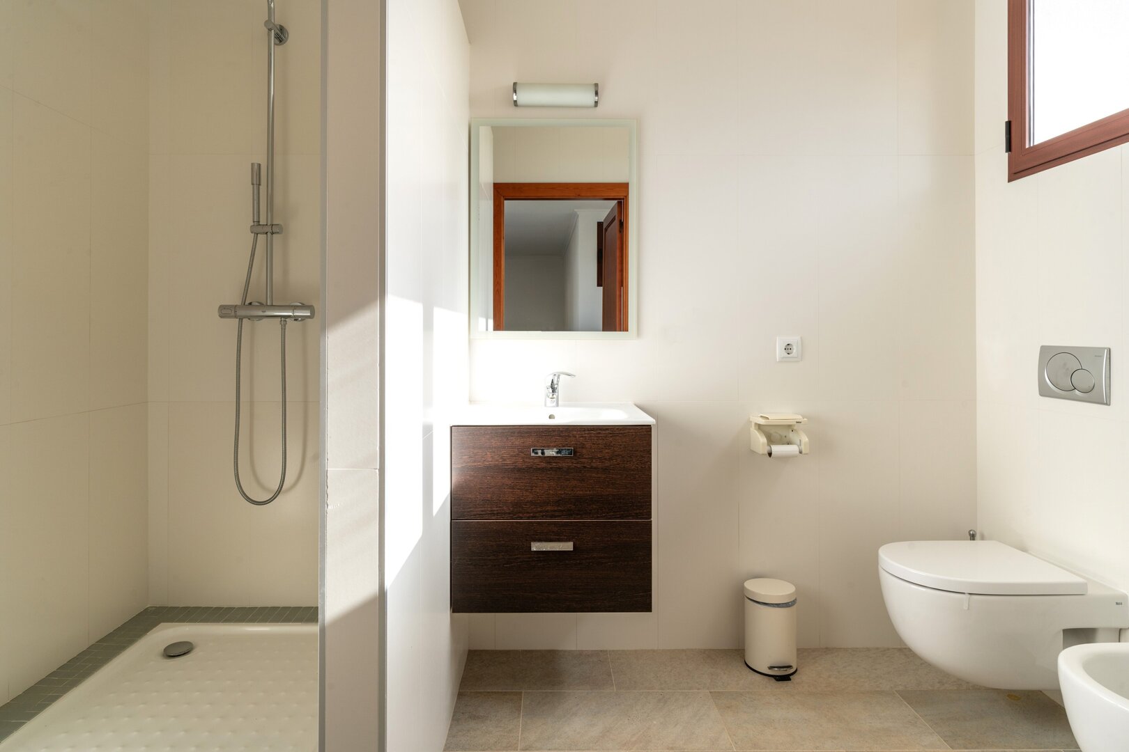 KV111V-La Lluca-Gimnasio (2).jpg