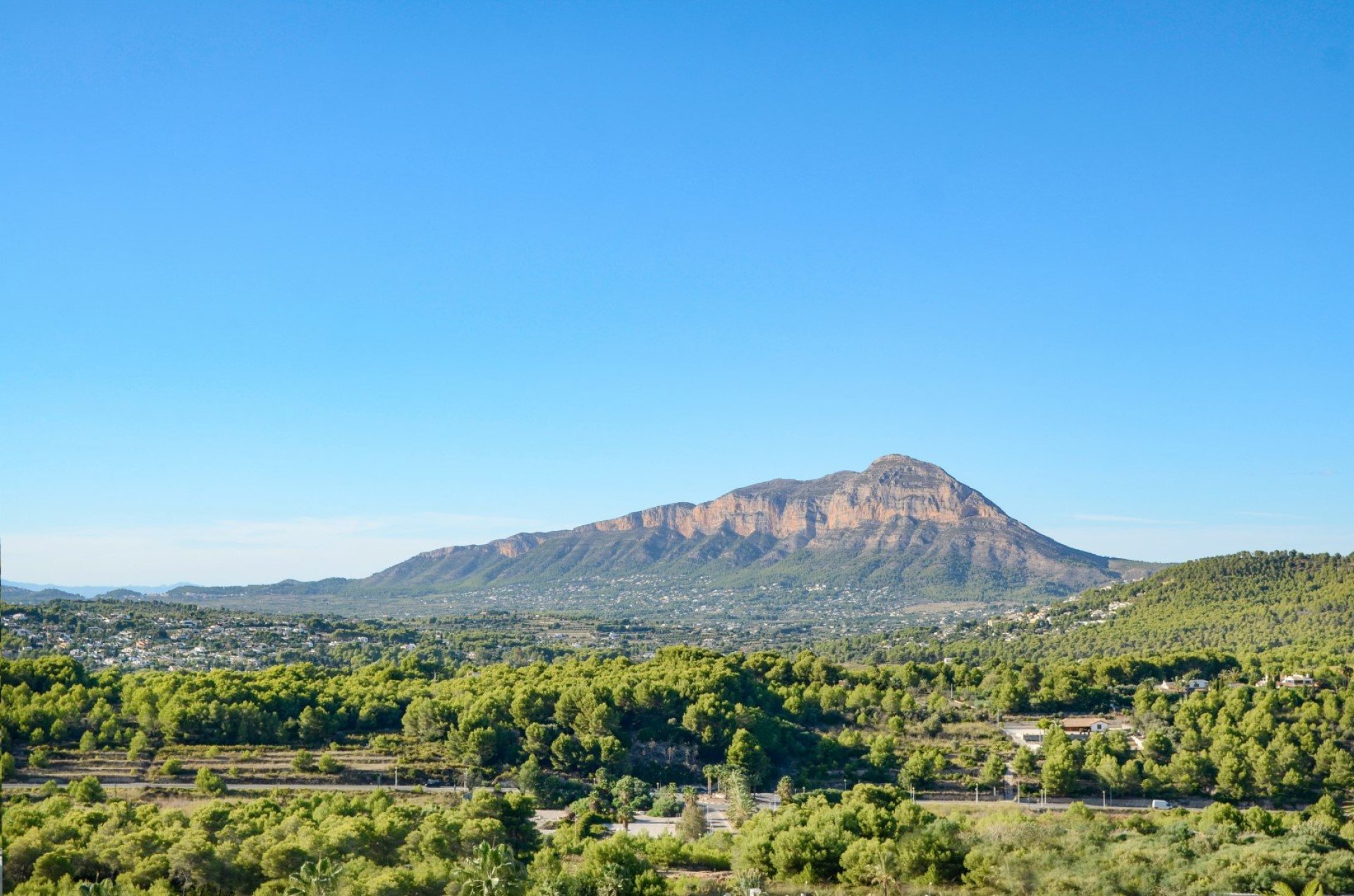 1631x1080 -Nueva Montgó.jpg