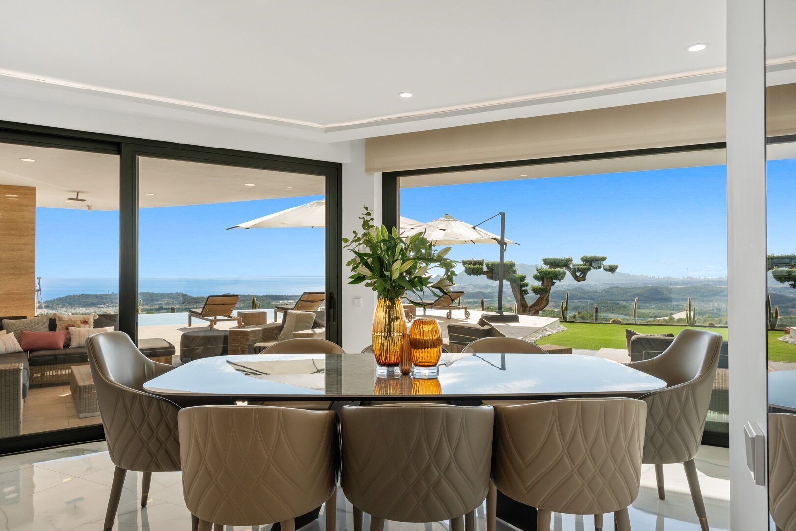 Villa_Eclipse - Planta Baja - Comedor (3).jpg